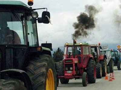 Επιμένουν οι αγρότες του Προμαχώνα